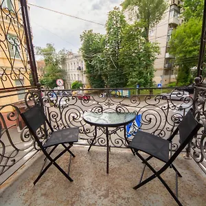 Dayflat On Mykhailivs'ka , Kyiv Ukraine